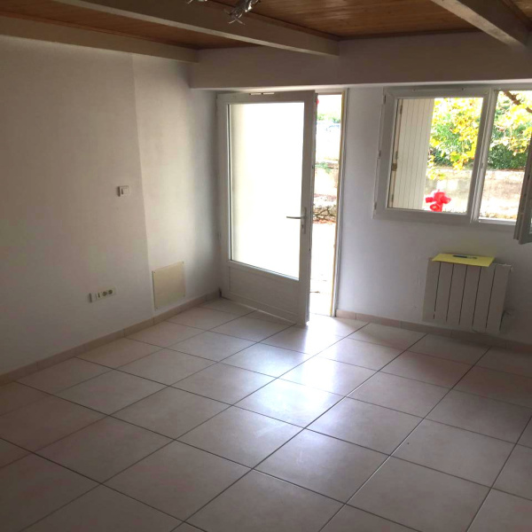 Offres de location Maison de village Saint-Geniès-de-Malgoirès 30190